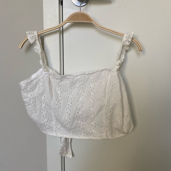 Hollister Tie-back ruffle crop cami - Picture 3 of 7